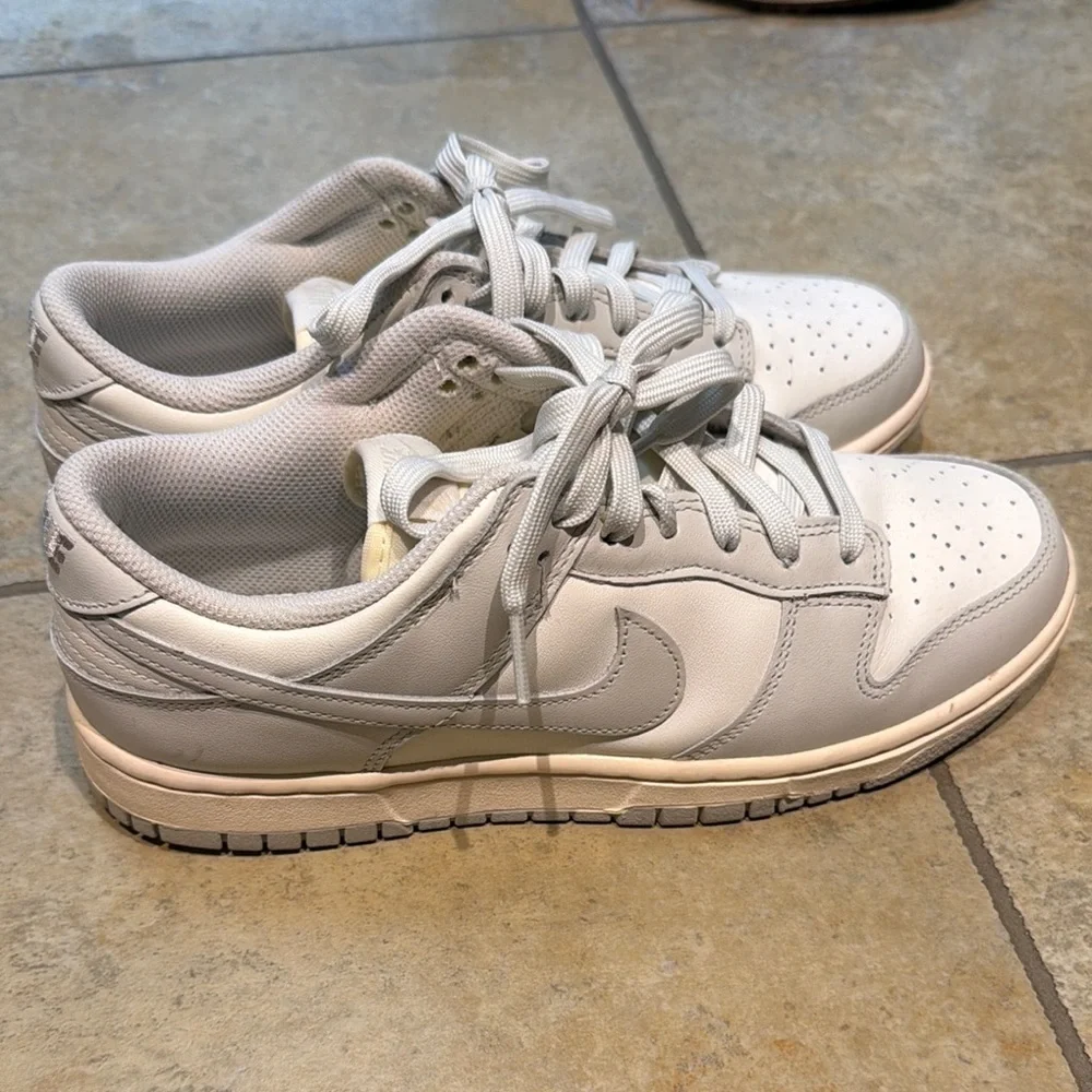 Nike Dunk Low Light Bone Sneakers